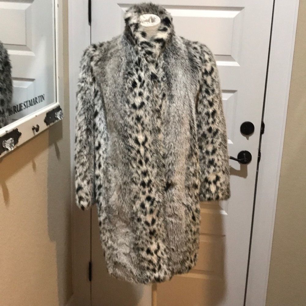 ‎Faux Spotted Coat